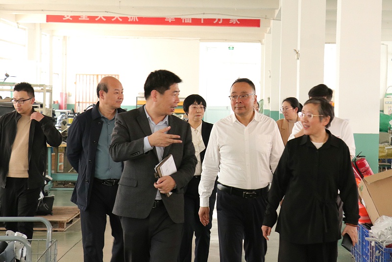 資訊|臨沂市商務局黨組成員、副局長莊金才一行蒞臨百華鞋業調研指導
