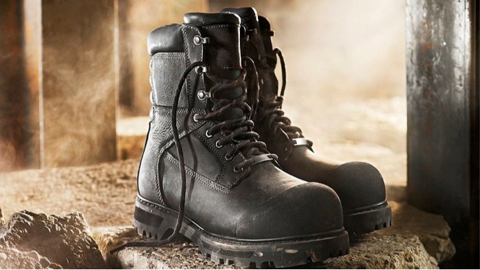 百華鞋業(yè)|冬季勞保鞋大批量采購需要注意哪些，才能既好用又保暖？